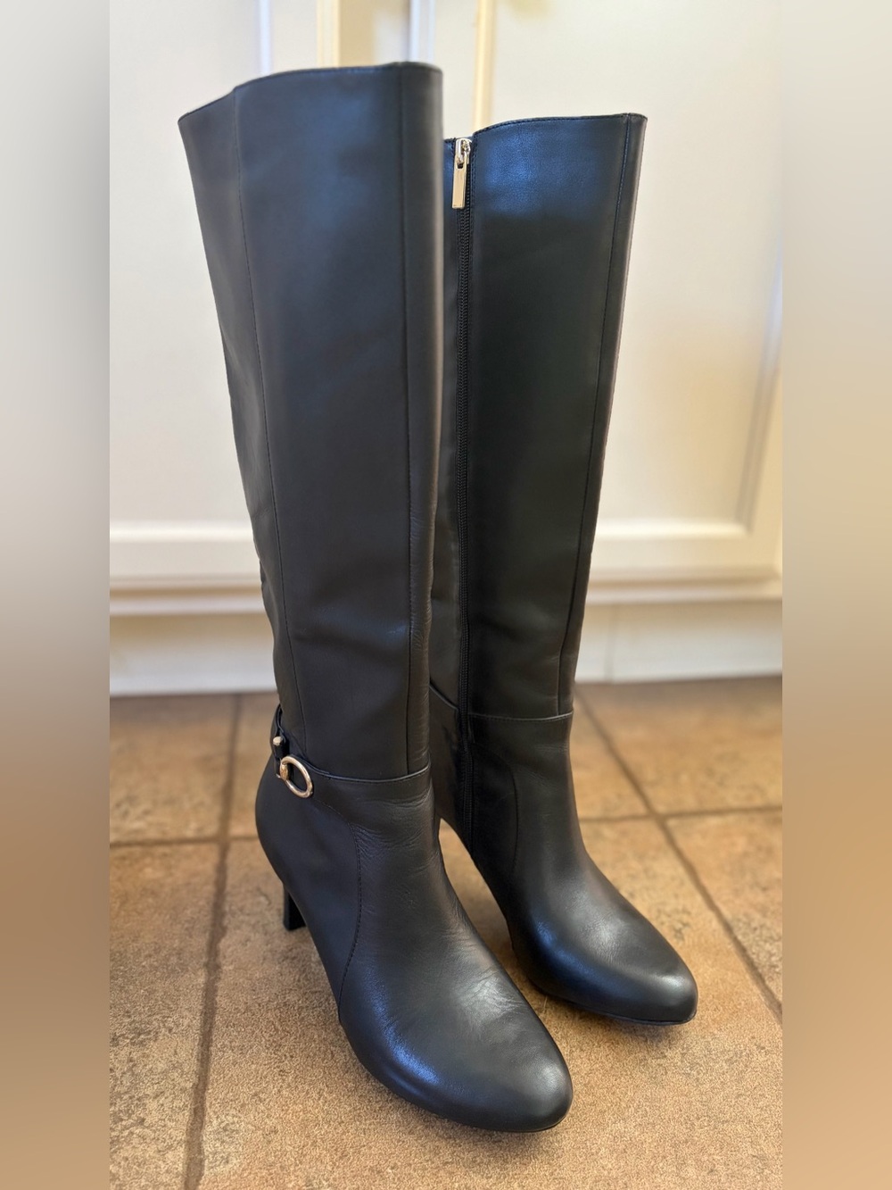 Bandolino Lella Knee-Hi Leather Stiletto Boots 8.5 Minimalist Equestrian Sleek